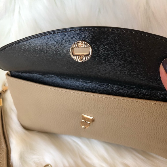 ‼️SALE‼️❣️Vegan leather Shoulder Bag❣️ - Picture 7 of 8